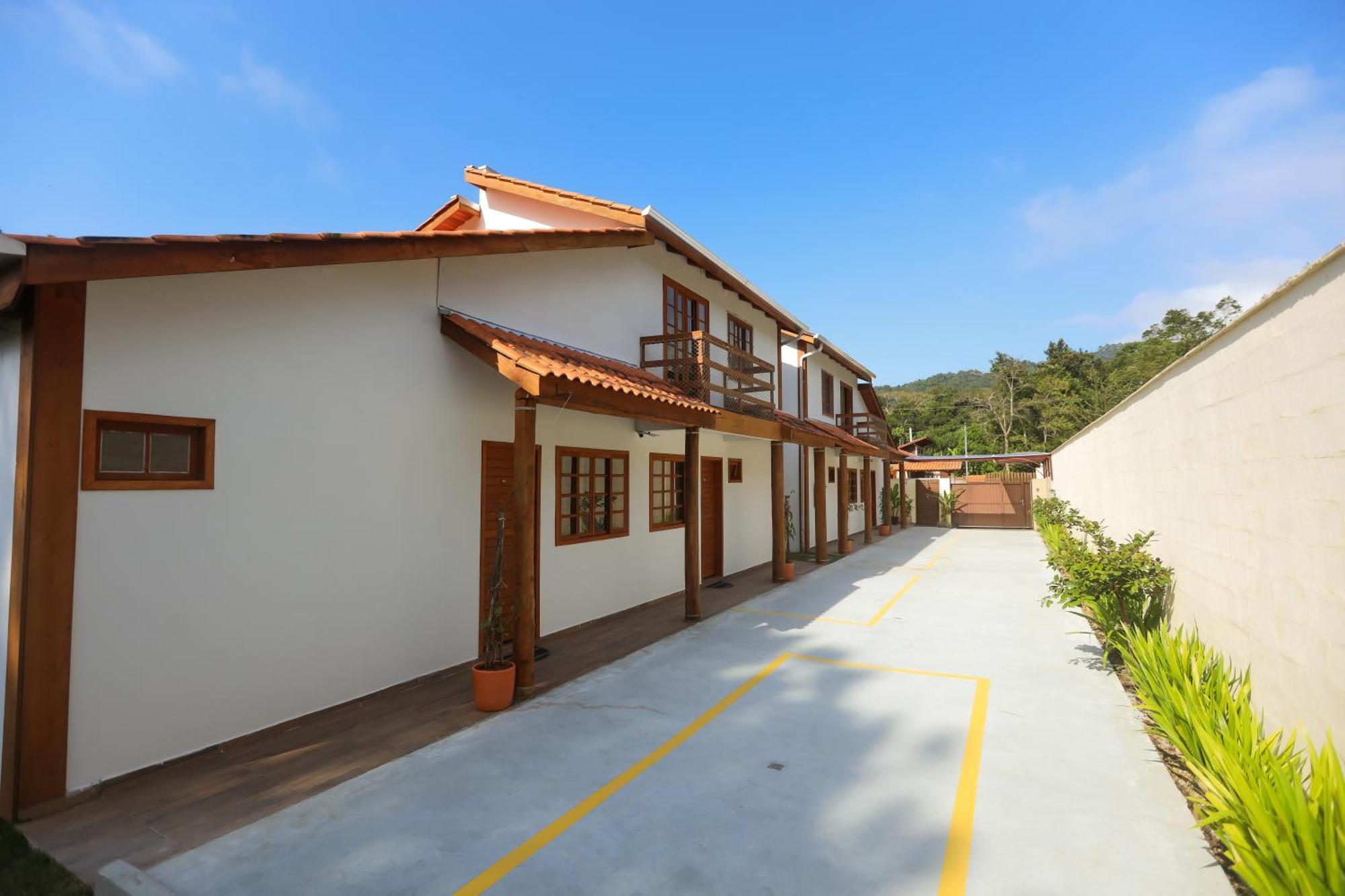 Estaleiro Com Charme - Ar, Churras E Pet Friendly Balneario Camboriu Exterior photo
